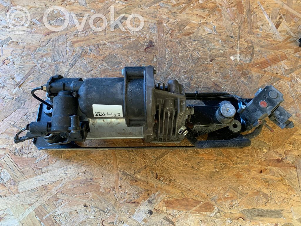 BMW 5 E60 E61 Kompresor zawieszenia tylnego pneumatycznego 