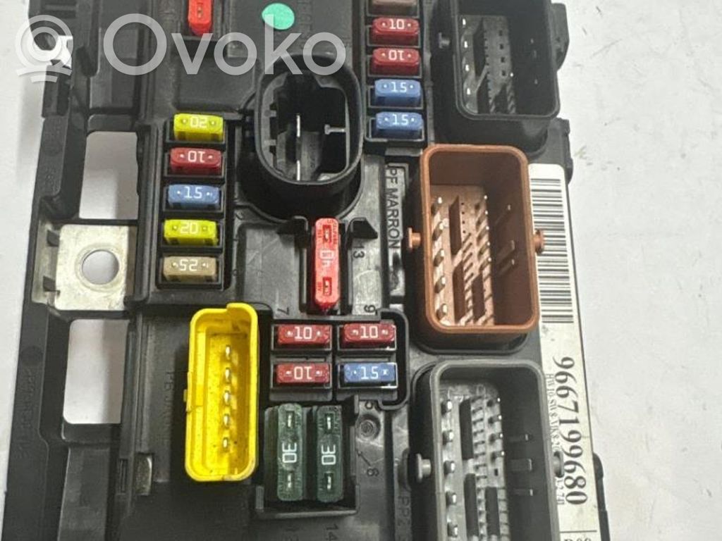 Módulo de fusible   9666951980