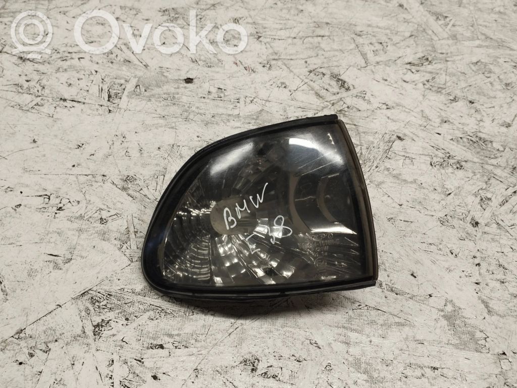 BMW 7 E38 Front indicator light 