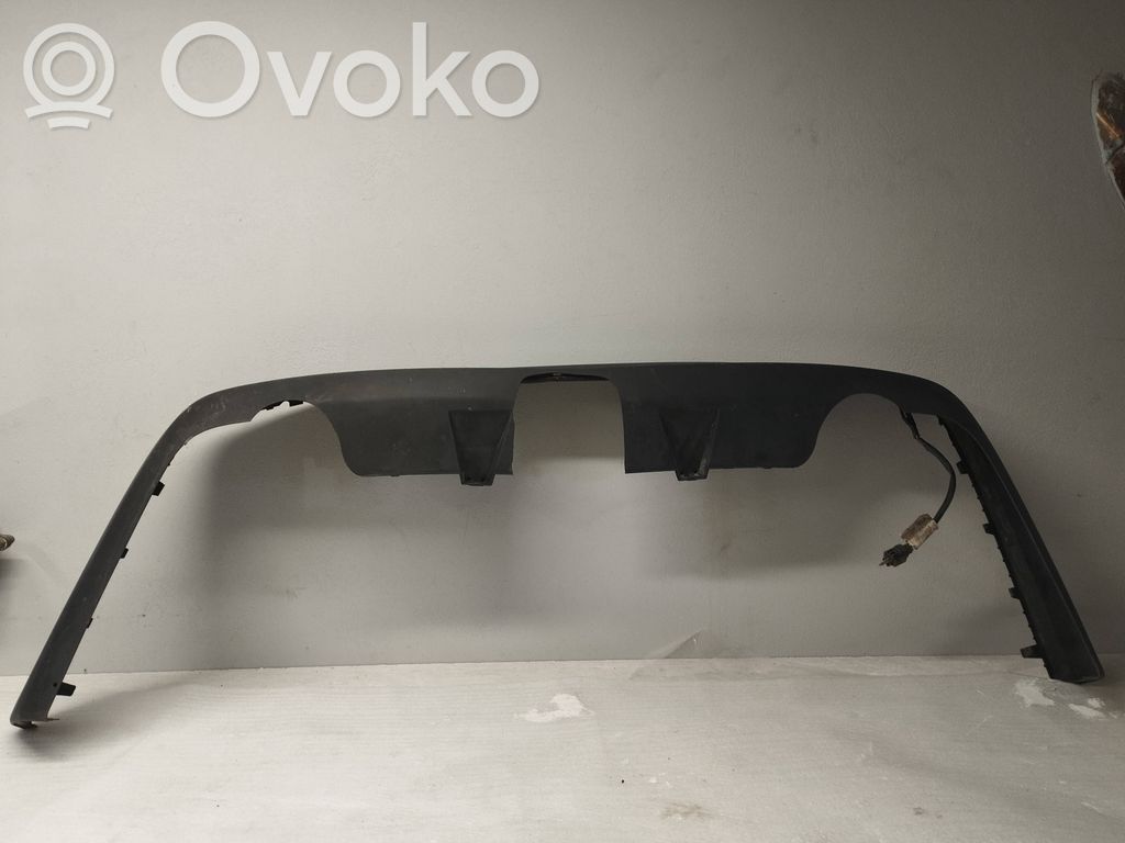 Volvo V70 Moldura inferior del parachoques trasero 