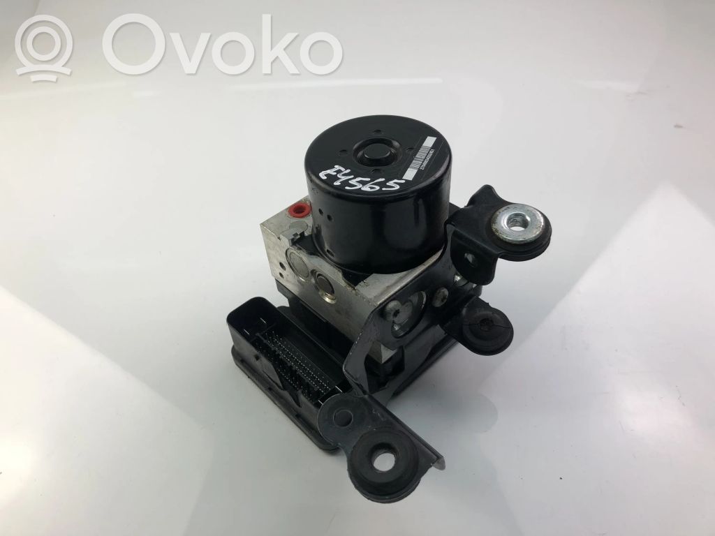 Volvo V70 ABS Pump 