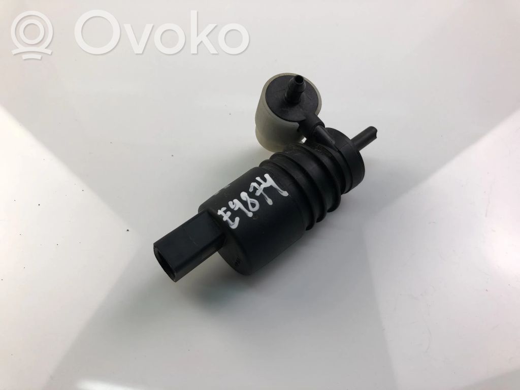 Mitsubishi Colt Windscreen/windshield washer pump 