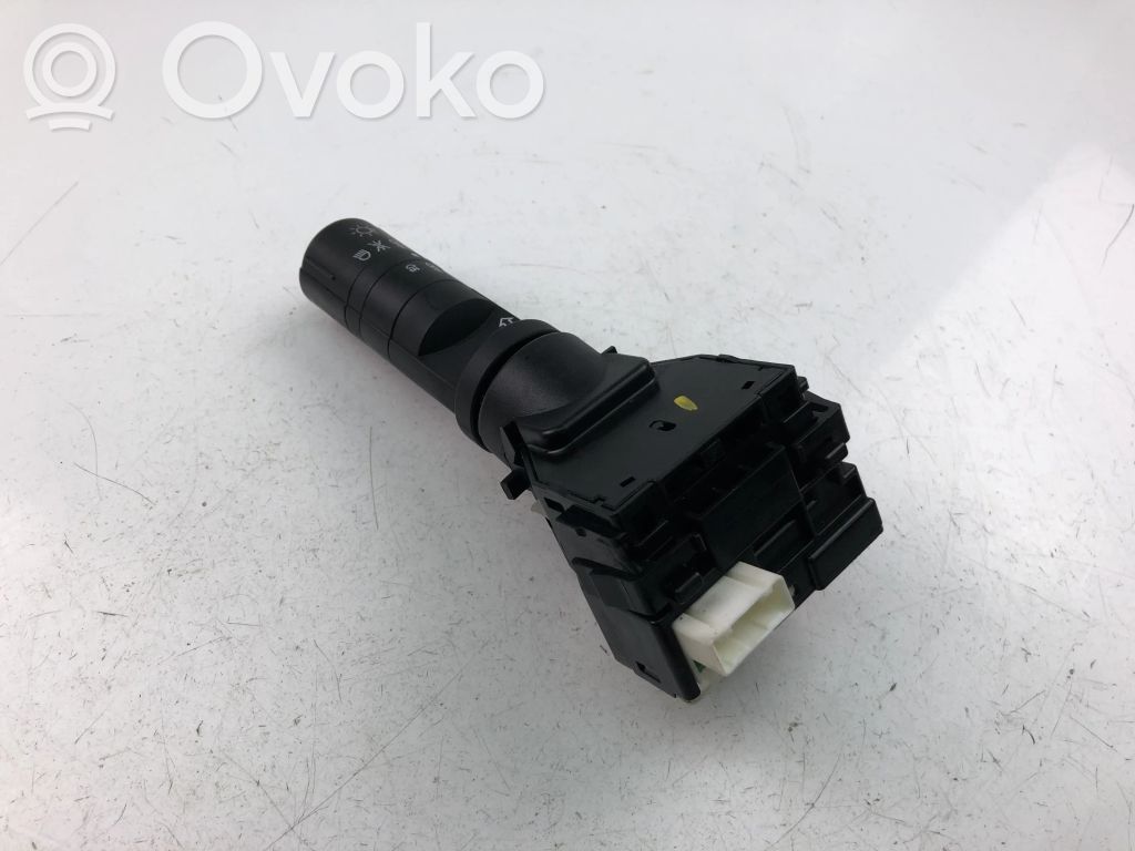 Nissan NP300 Indicator stalk 