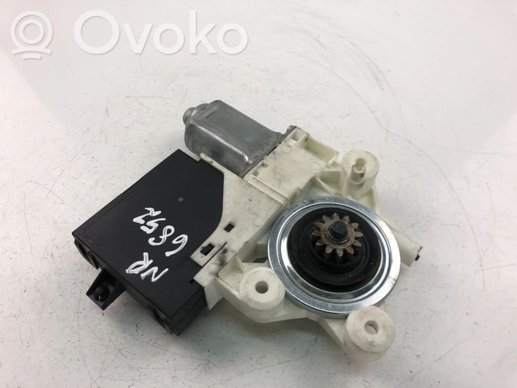 Volvo V50 Moteur de lève-vitre de porte avant 