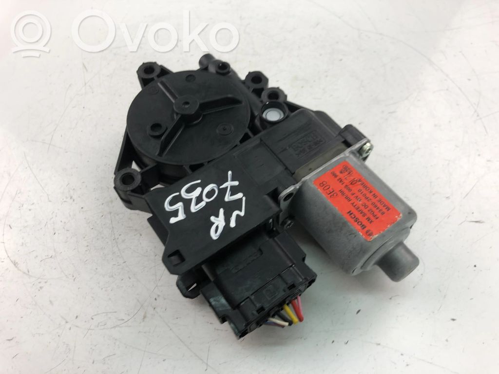 Etuoven ikkunan nostomoottori   834602P010