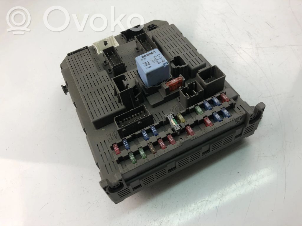 Citroen C5 Drošinātāju kaste (komplekts) 