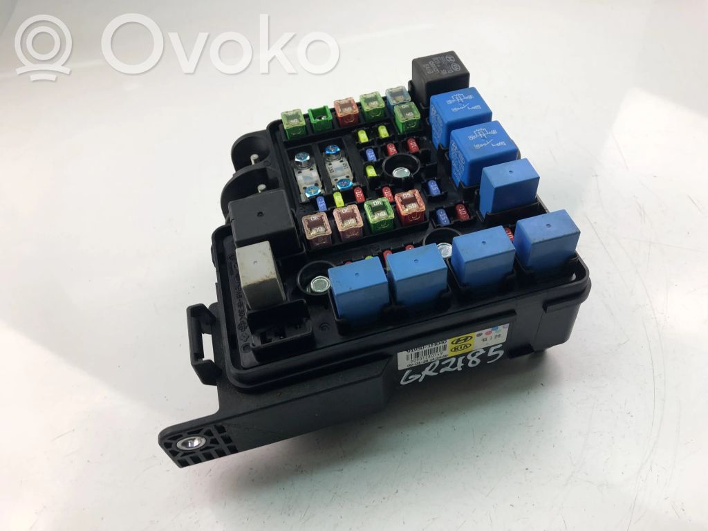 KIA Ceed Fuse box set 