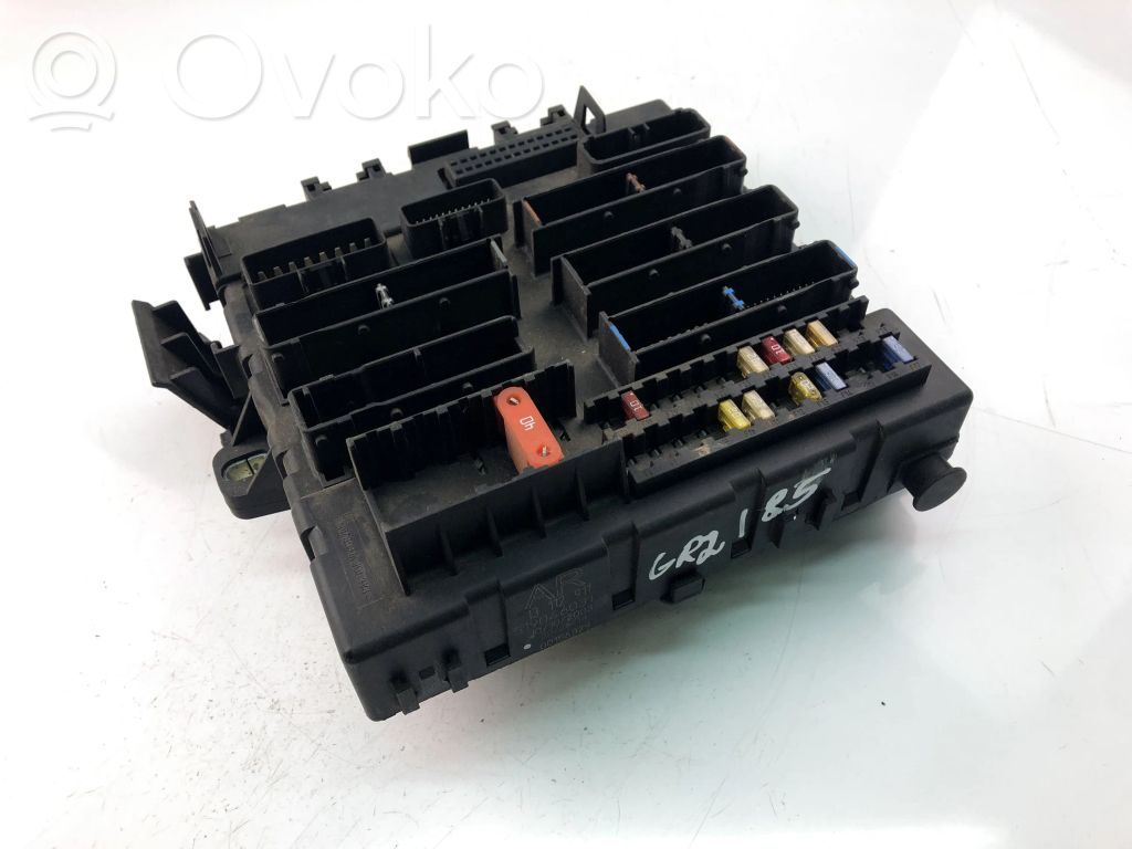 Opel Vectra C Juego de caja de fusibles 