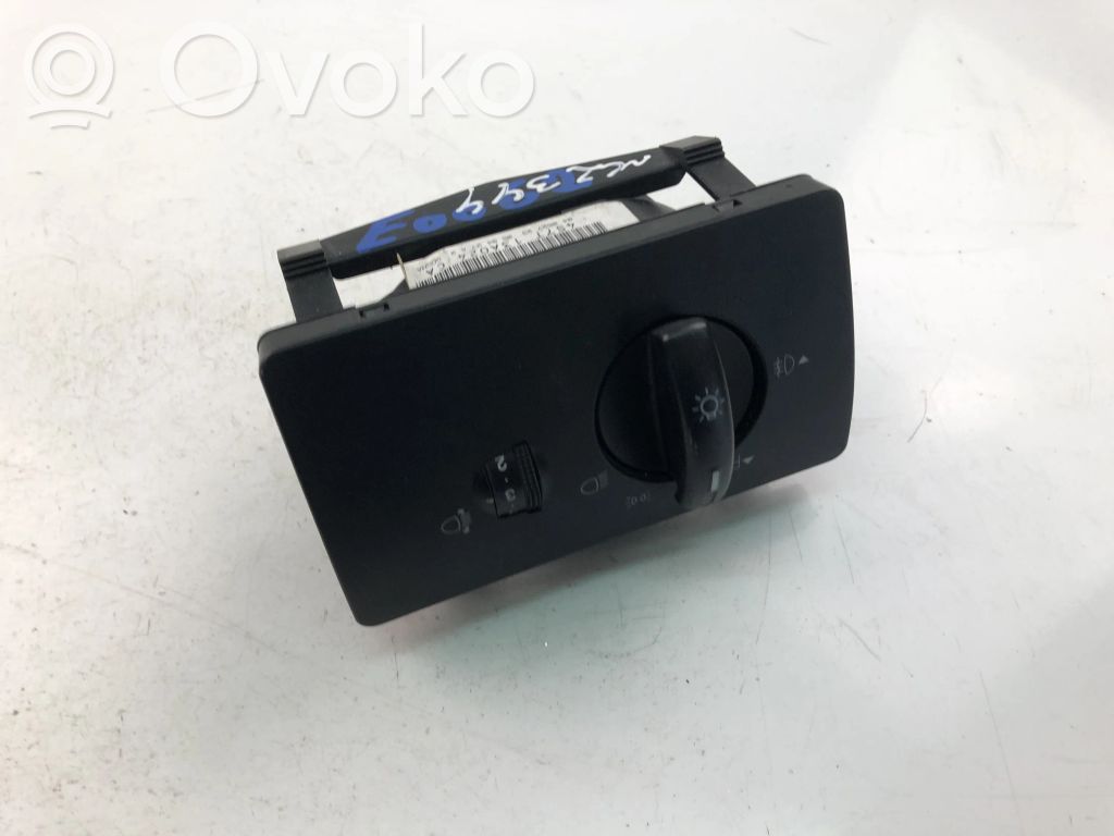 Light switch   4S7T13A024CA