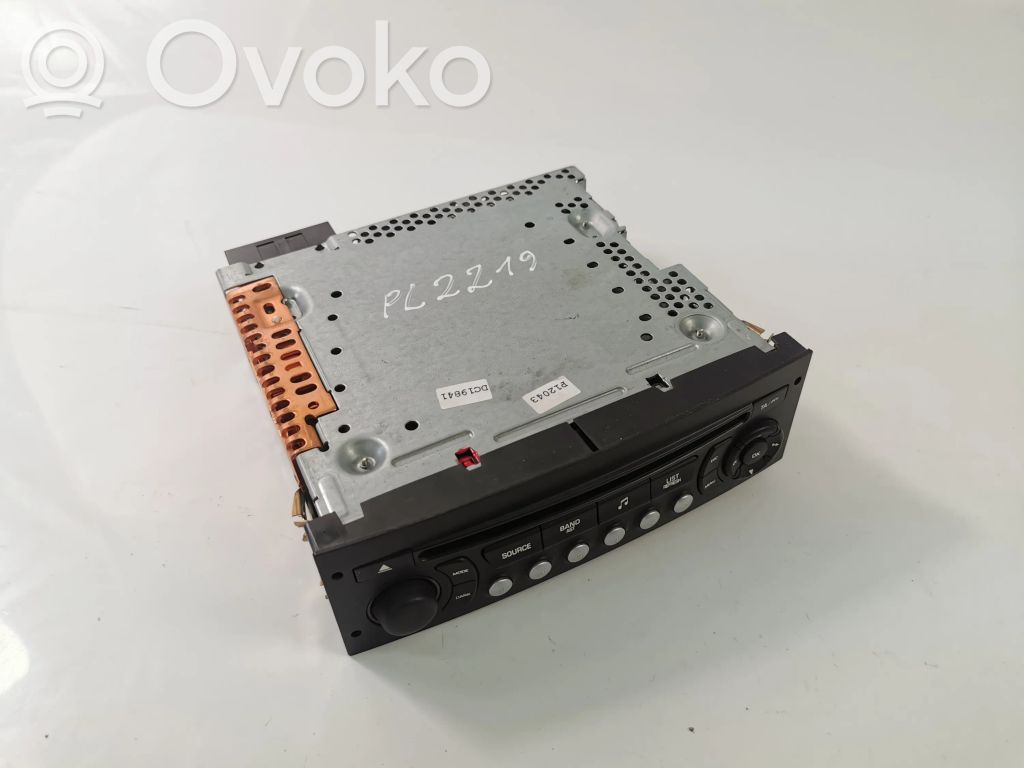 Peugeot 207 Radio/CD/DVD/GPS head unit 