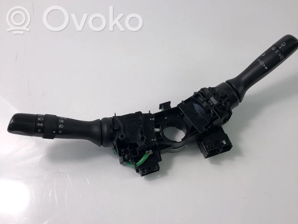 Toyota Aygo AB40 Palanca de intermitentes 