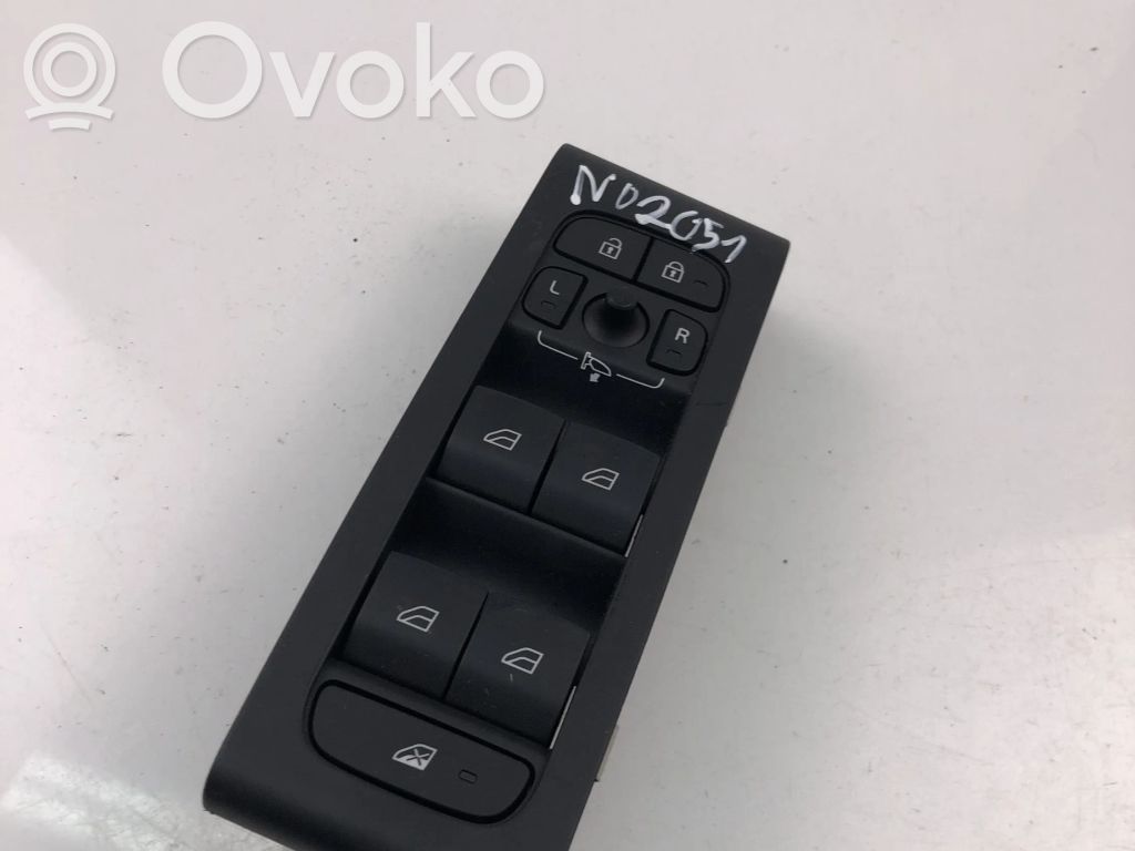 Electric window control switch   32256757