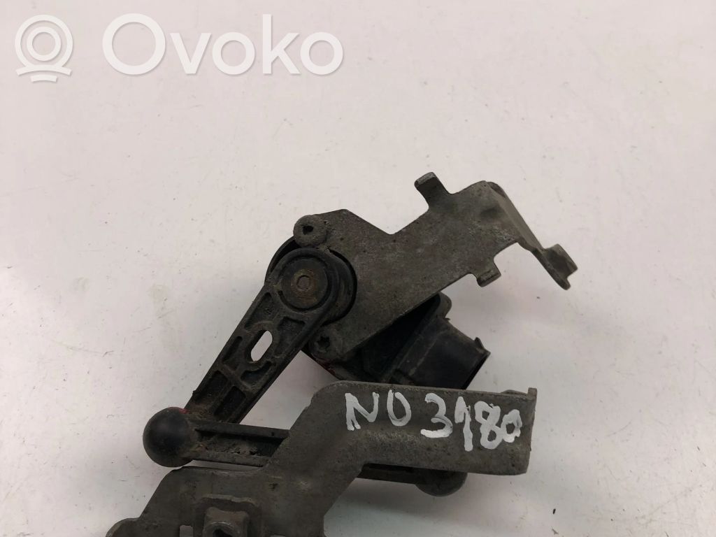 Czujnik poziomowania tylnego zawieszenia pneumatycznego   32212658