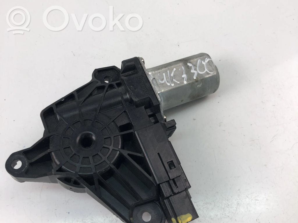Front door window regulator motor   C17543100