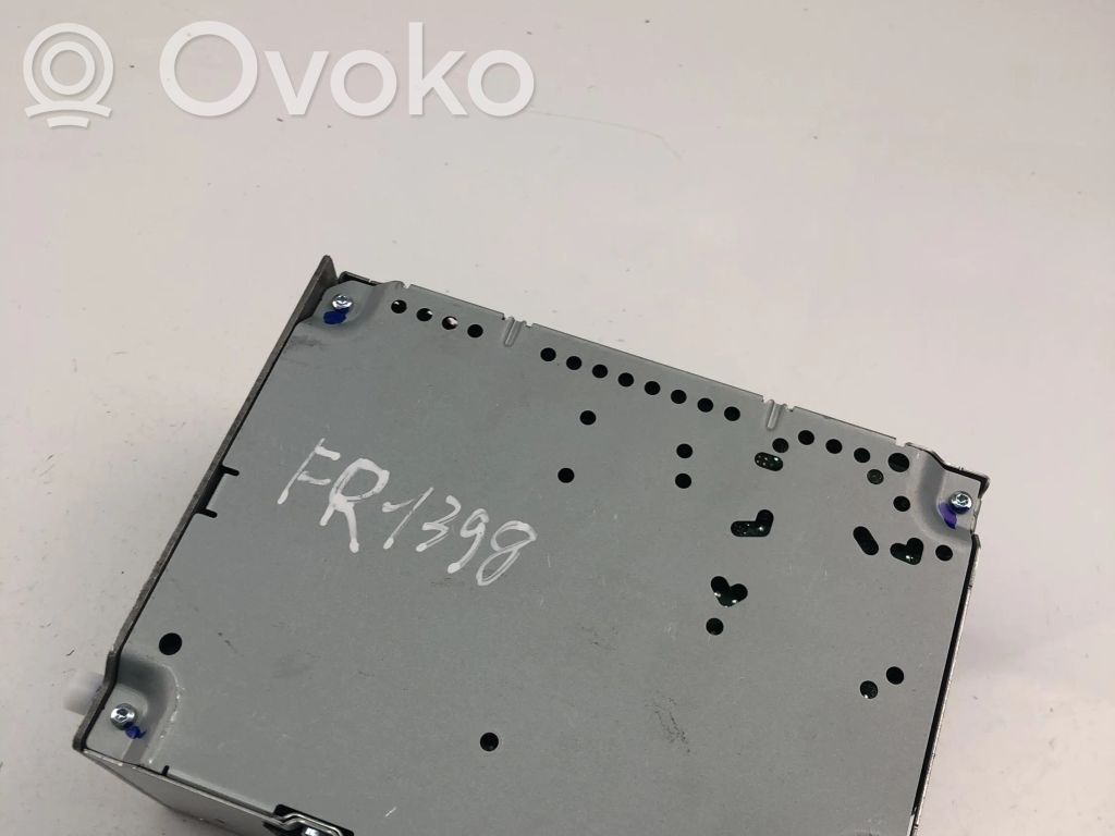 Ford Ka Panel / Radioodtwarzacz CD/DVD/GPS 