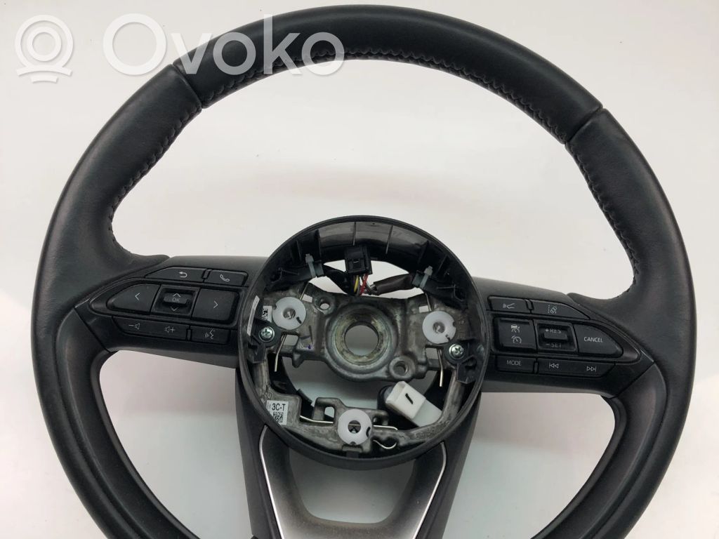 Toyota Yaris XP210 Kierownica 