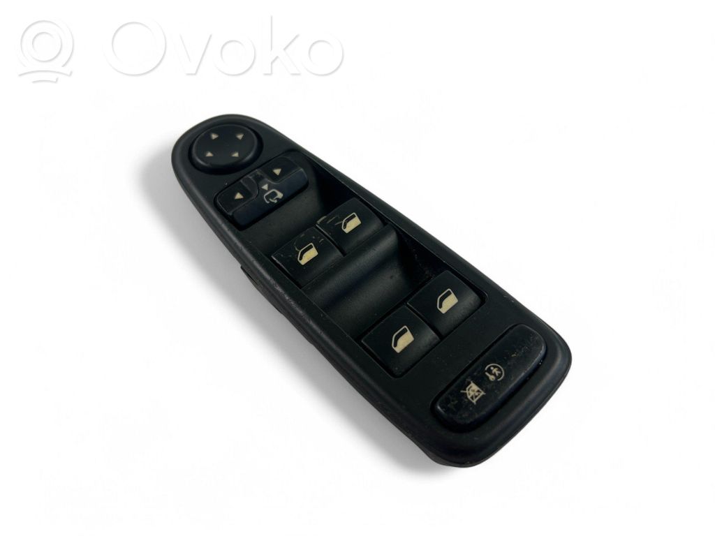 Citroen C4 II Picasso Przyciski szyb 