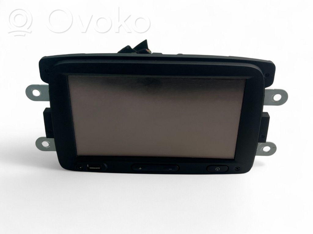 Dacia Sandero Panel / Radioodtwarzacz CD/DVD/GPS 