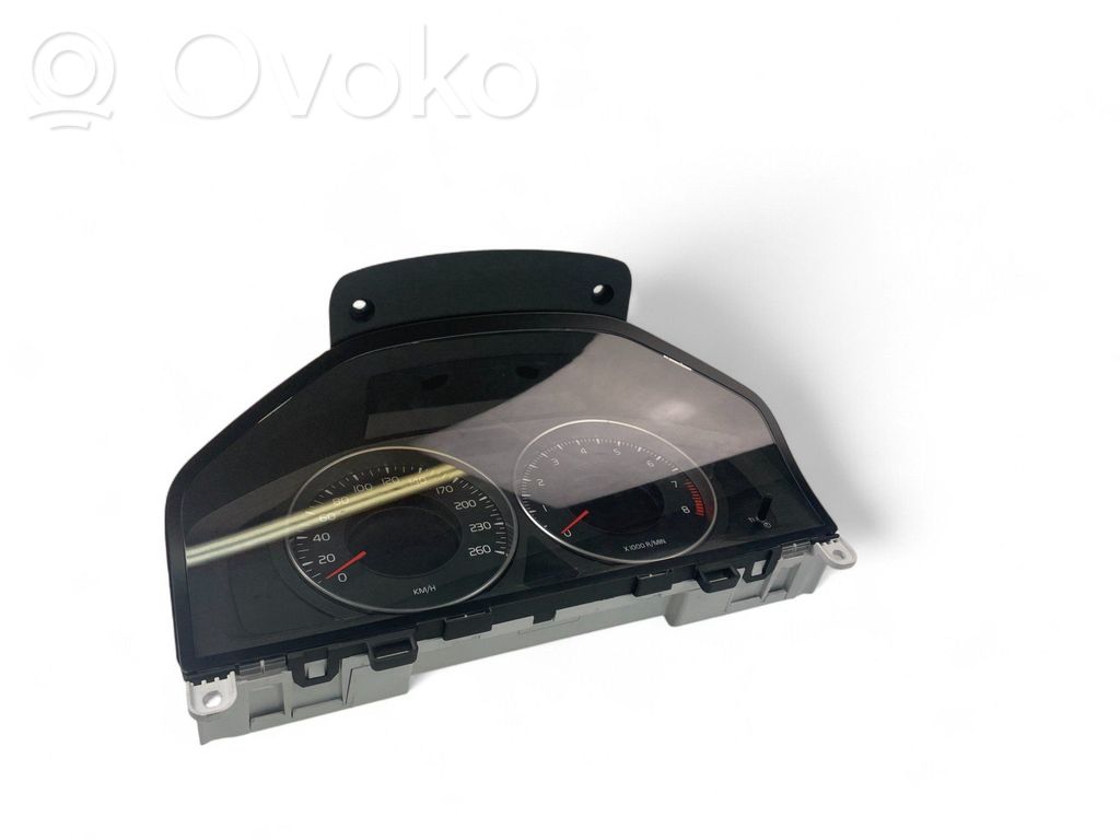 Volvo V70 Speedometer (instrument cluster) 