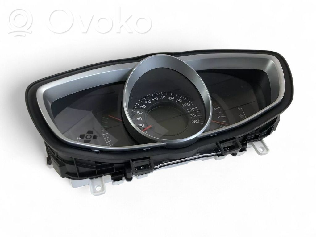 Volvo V40 Speedometer (instrument cluster) 