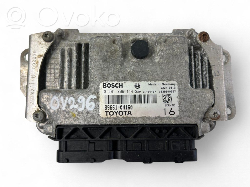 Toyota Aygo AB40 Engine control unit/module 