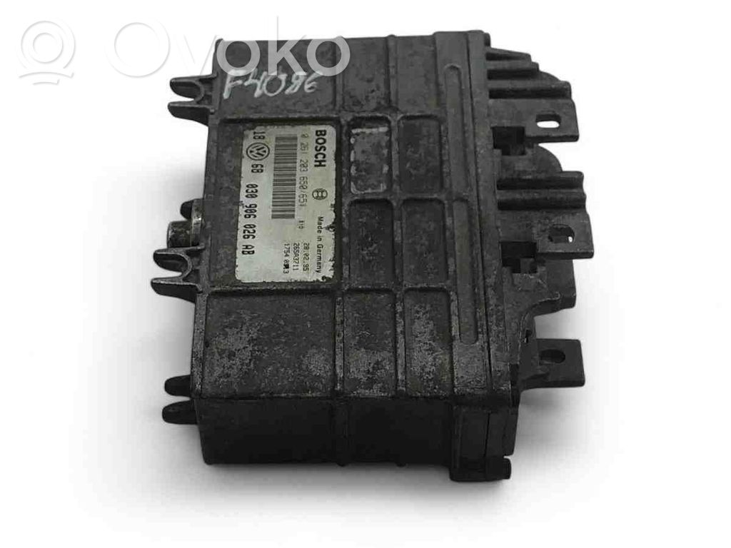 Engine control unit/module ECU   030906026AB,0261203650