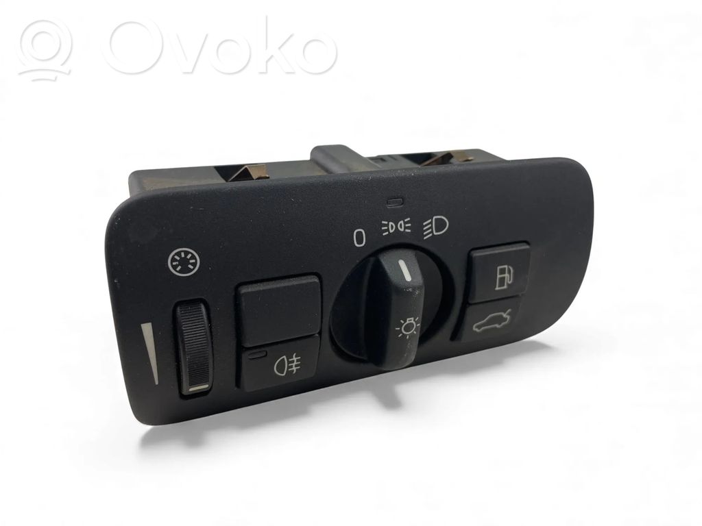 Light switch   30739432