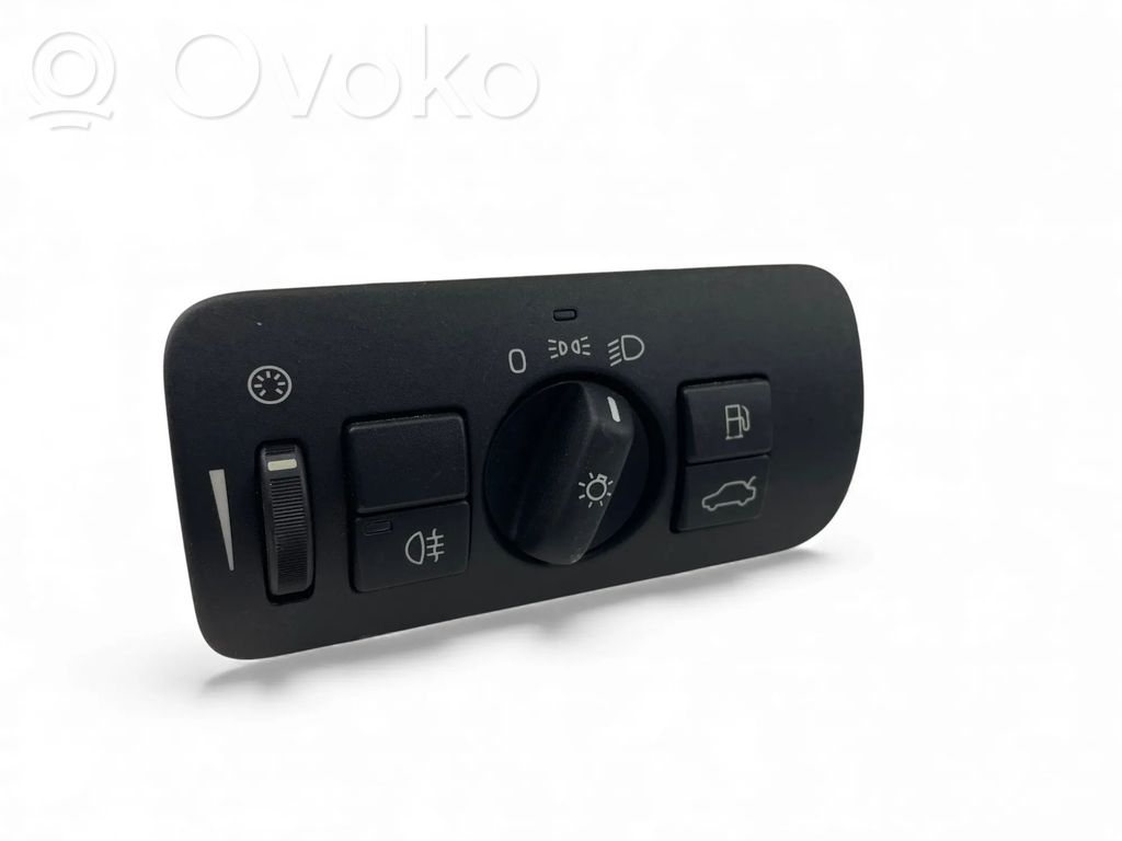 Light switch   30739432