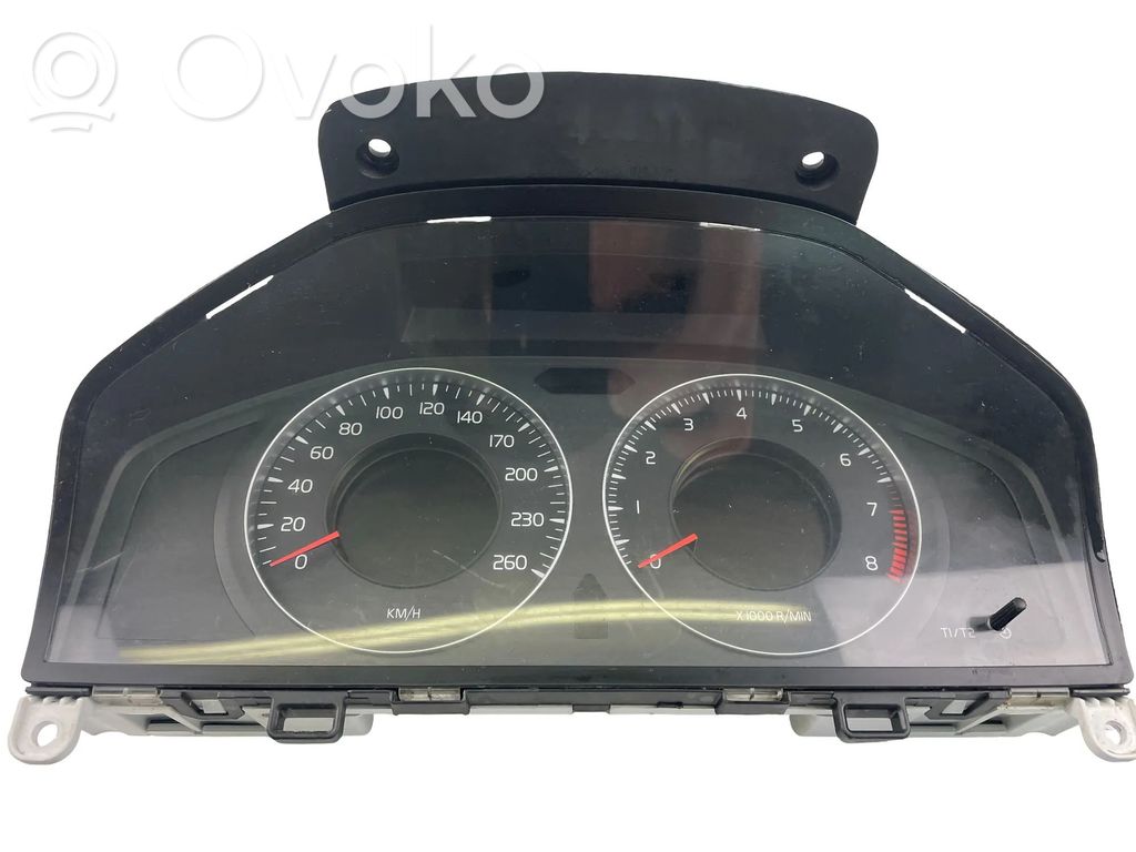 Volvo V70 Speedometer (instrument cluster) 