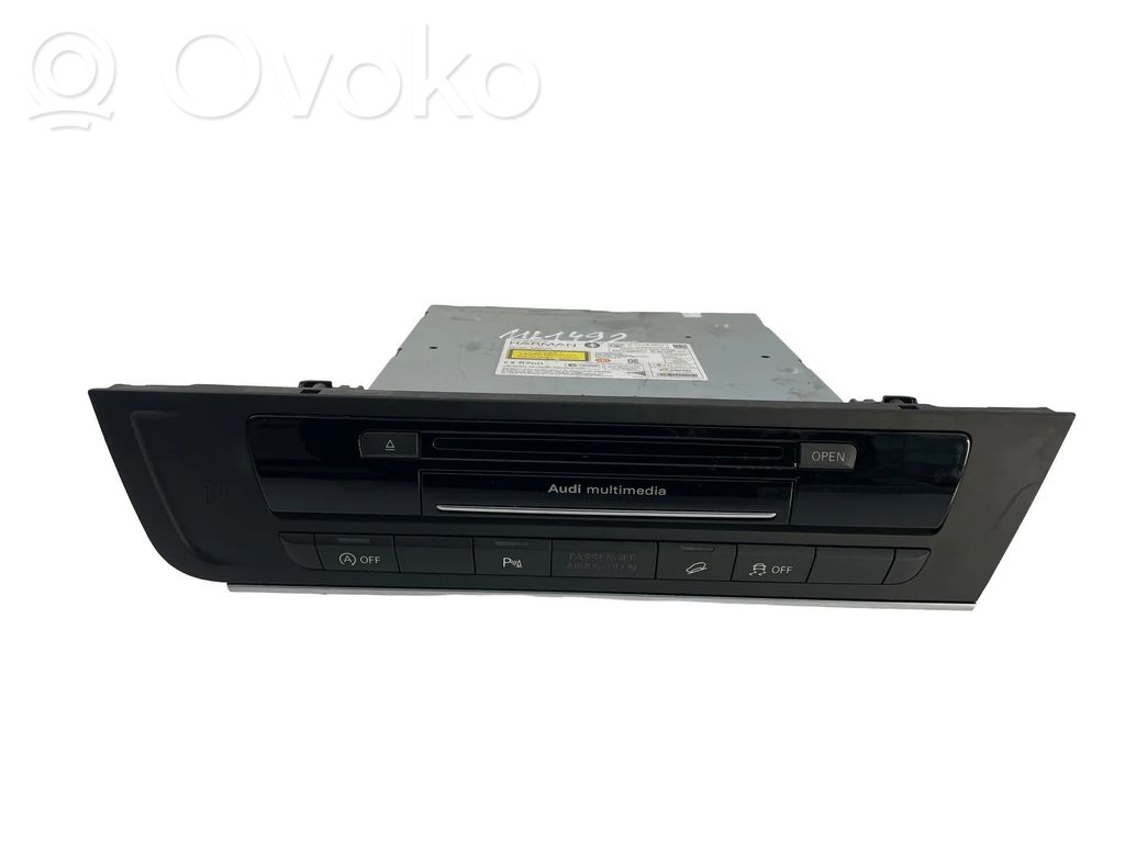 Audi A5 Sportback 8TA Panel / Radioodtwarzacz CD/DVD/GPS 