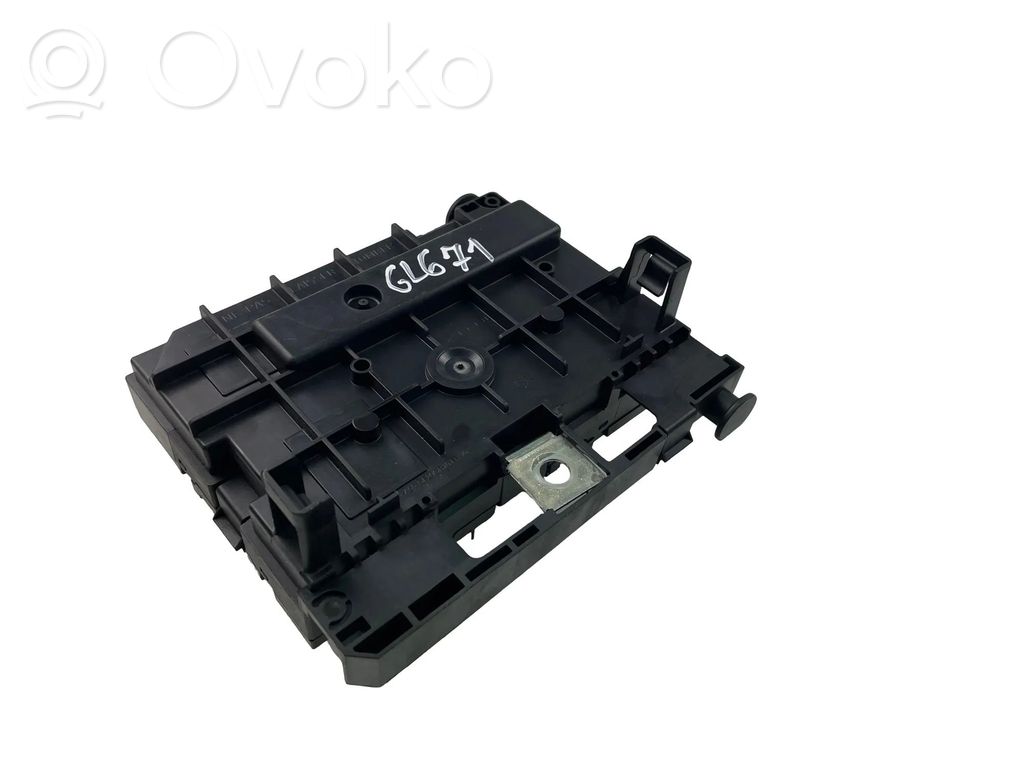 Citroen C4 I Picasso Fuse module 