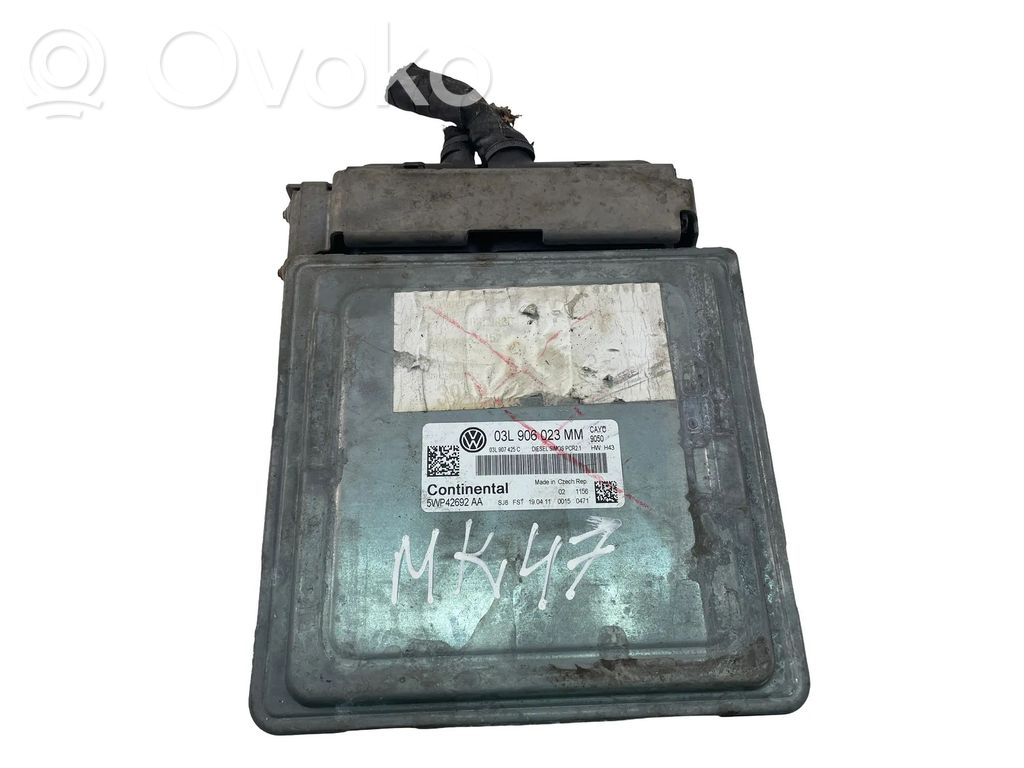 Volkswagen PASSAT B7 Engine control unit/module ECU 