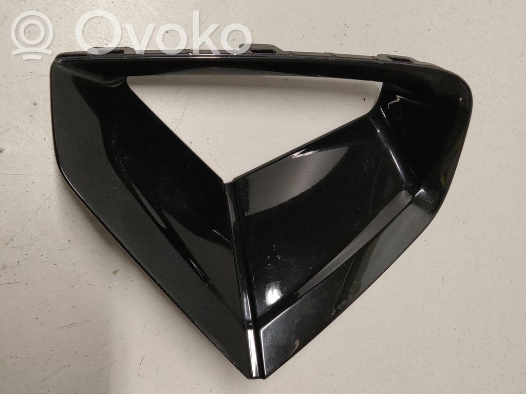 Audi e-tron Front bumper lower grill 