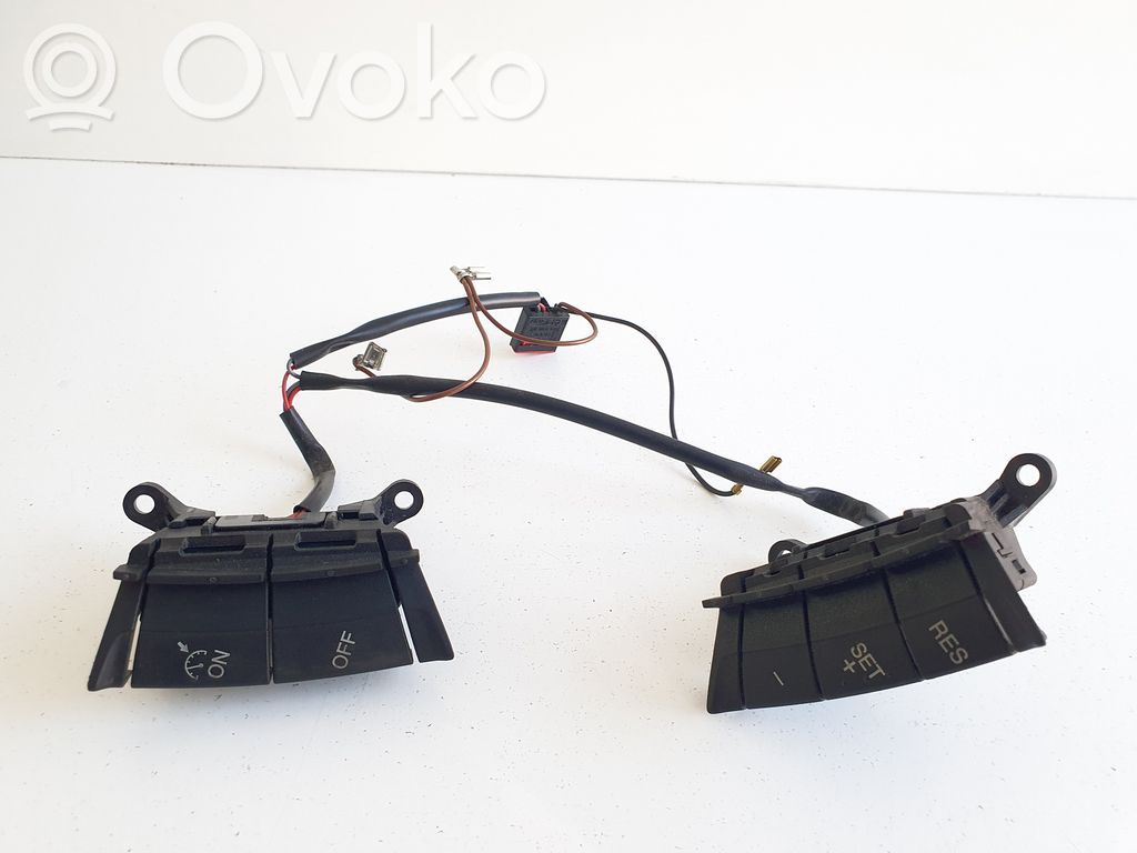 Ford S-MAX Steering wheel buttons/switches 