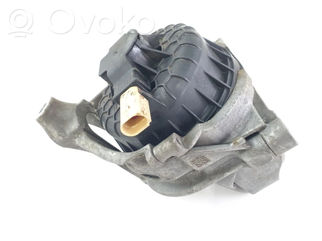 Audi Q7 4M Engine mount bracket 