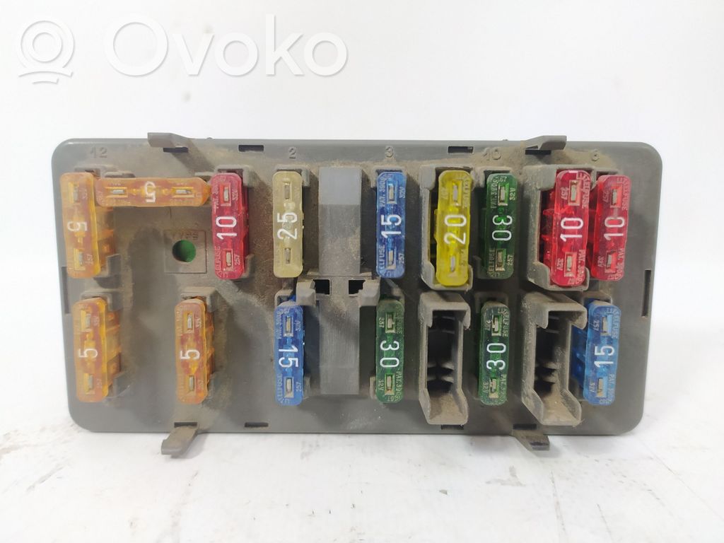Peugeot 106 Katvealueen valvonnan ohjainlaite (BSM) 
