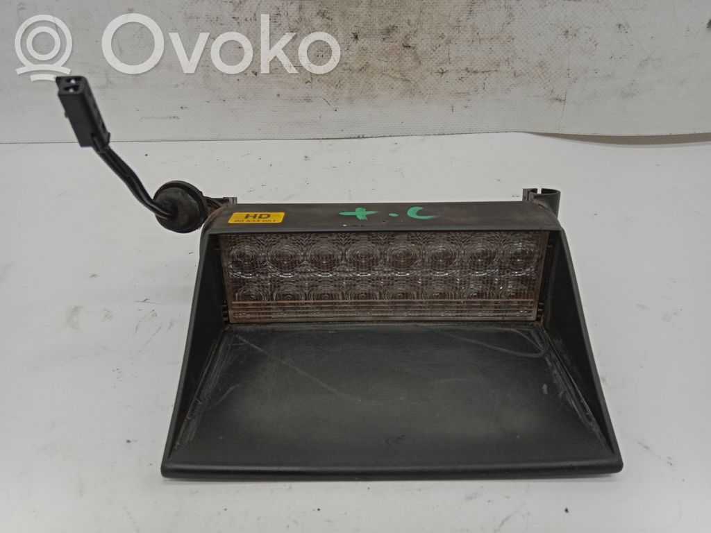 Opel Corsa B Kolmas/lisäjarruvalo 