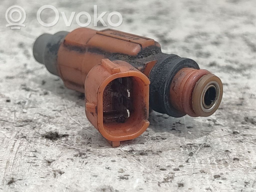 Inyector de combustible   CDH210