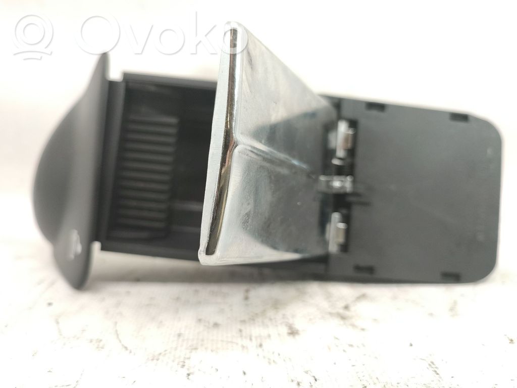 Ford Focus Aschenbecher vorne 