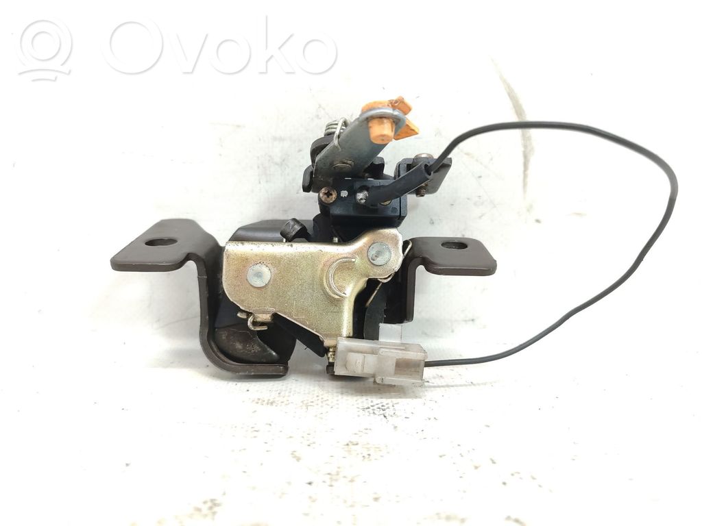 Mazda 323 Tailgate lock latch 