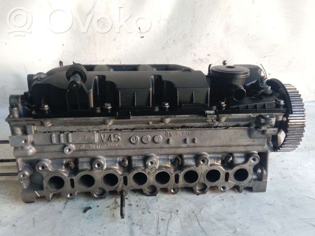 Engine head   RHF