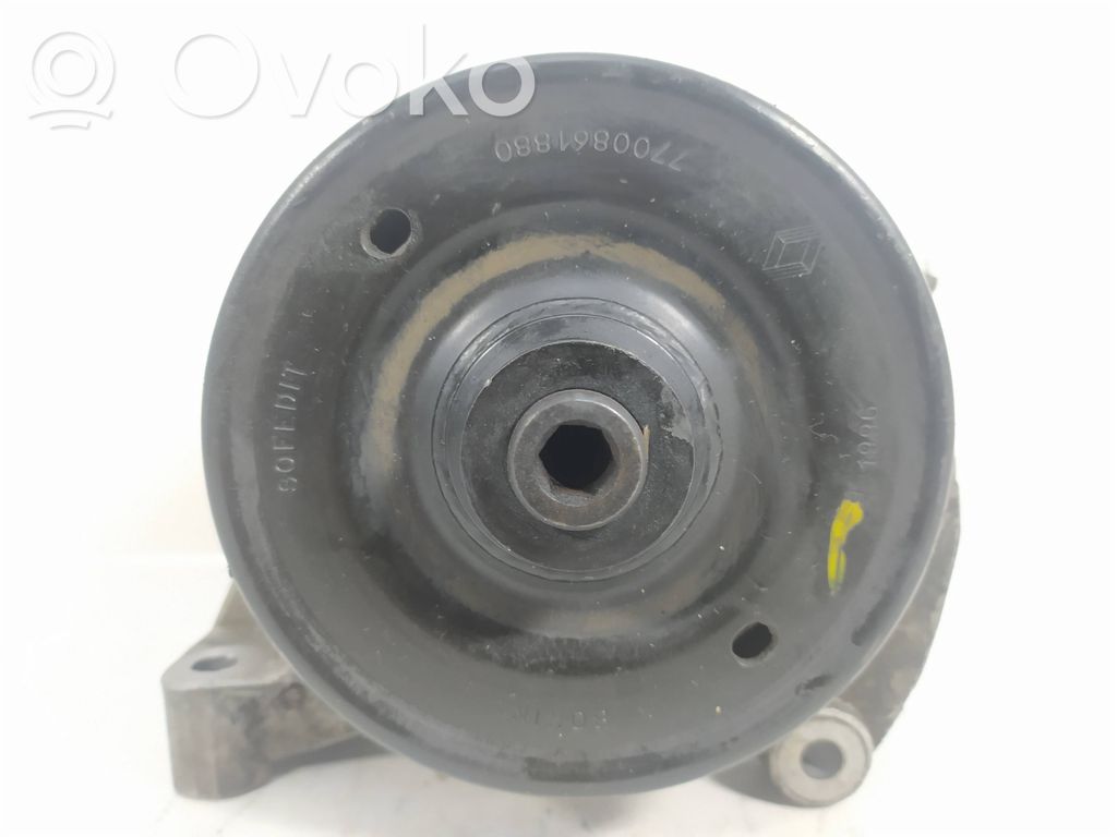 Renault Laguna I Ohjaustehostimen pumppu 