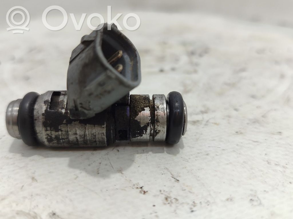 Seat Leon (1M) Injector combustibil 