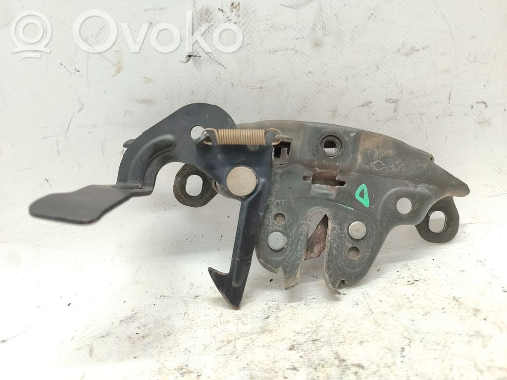 Nissan PickUp Tie down hook / loop 