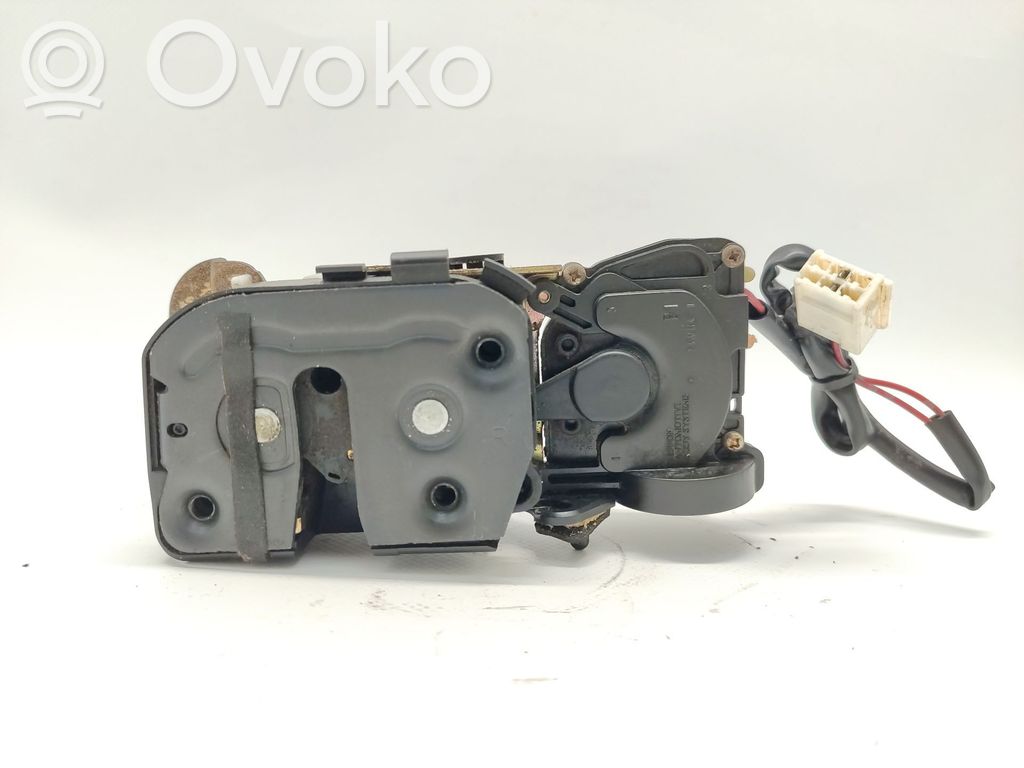 Mazda 323 Front door lock 