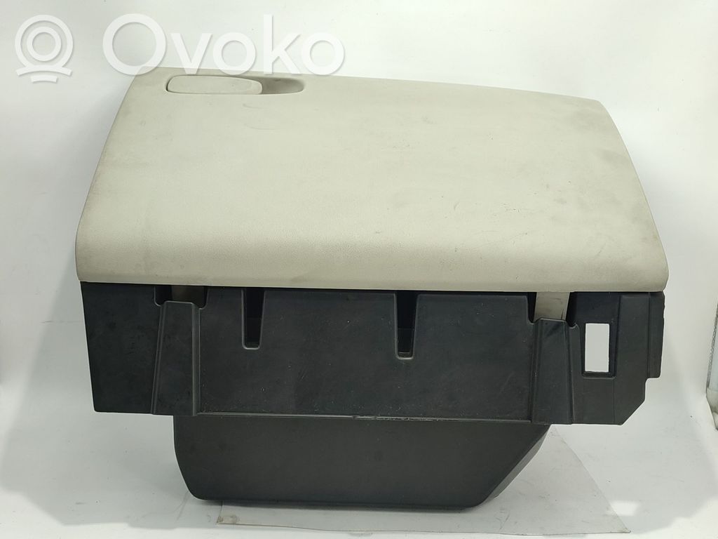 Volvo V40 Daiktadėžė 
