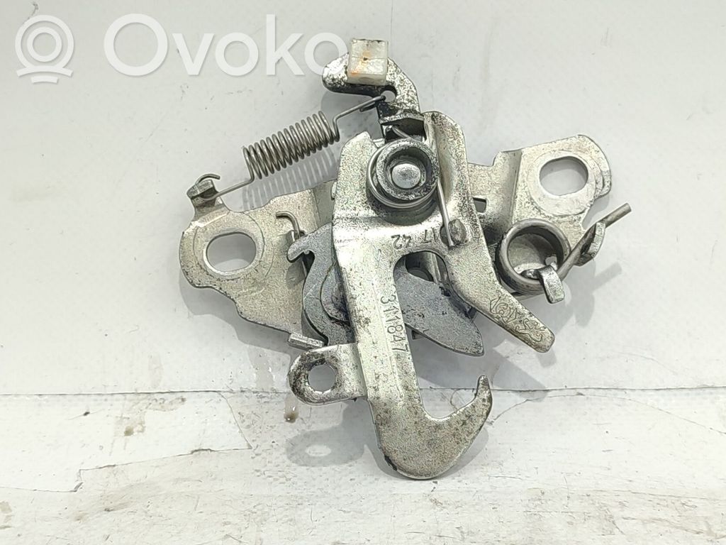 Citroen C3 Tie down hook / loop 