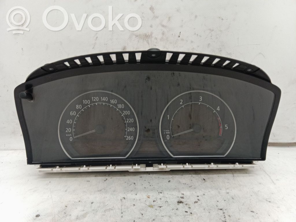 Geschwindigkeitsmesser Cockpit   110080103