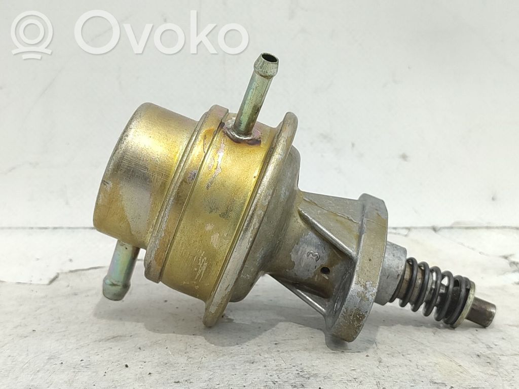 Opel Kadett E Supapă EGR 