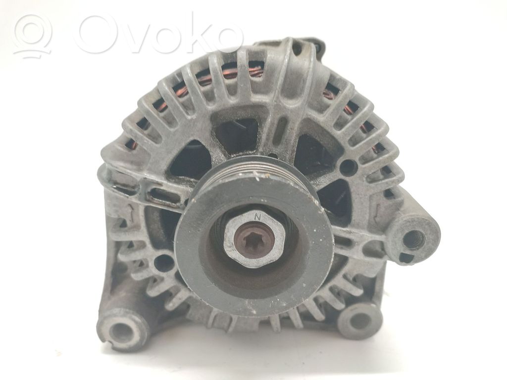 BMW 1 E81 E87 Alternador 